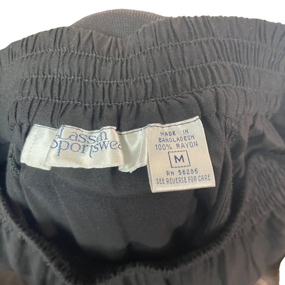 Lassen Sportswear Size Medium Black Rayon Skirt with Pockets - Picture 6 of 8